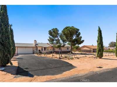 Home For Sale in Apple Valley, California