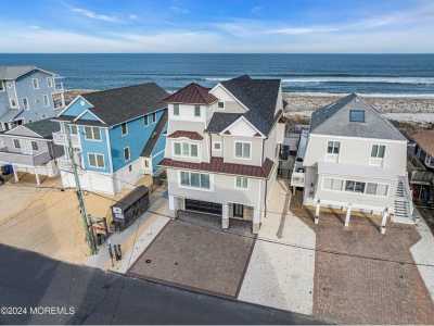 Home For Sale in Lavallette, New Jersey