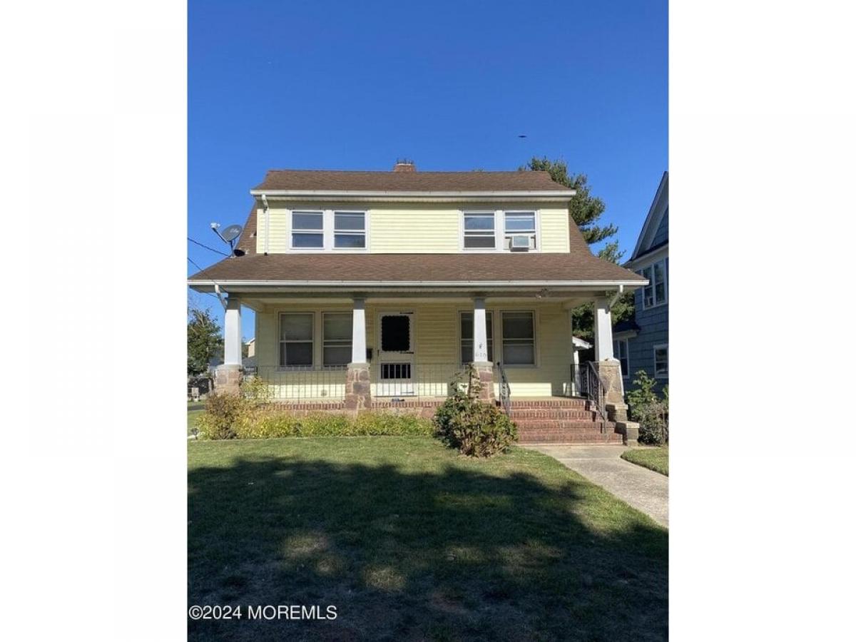 Picture of Home For Sale in Long Branch, New Jersey, United States