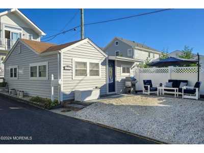 Home For Sale in Lavallette, New Jersey