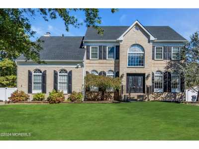 Home For Sale in Bayville, New Jersey