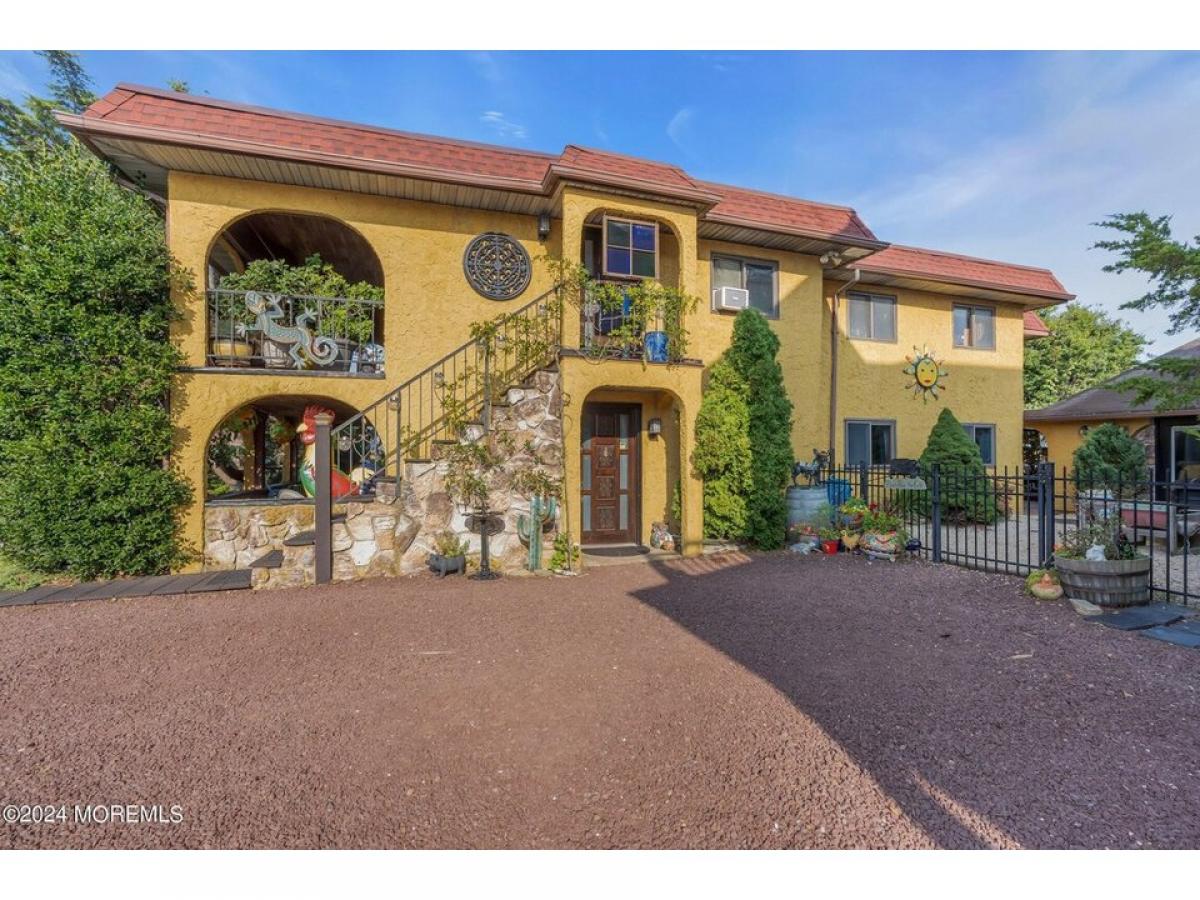 Picture of Home For Sale in Seaside Park, New Jersey, United States