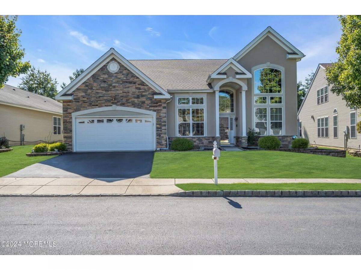 Picture of Home For Sale in Barnegat, New Jersey, United States