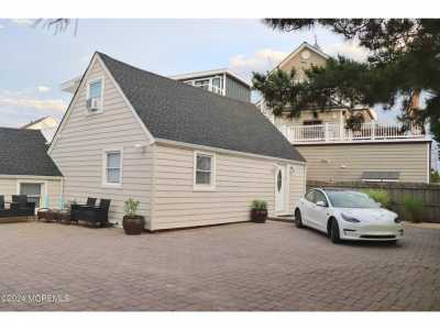 Home For Rent in Mantoloking, New Jersey