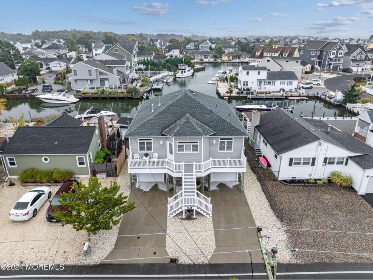 Picture of Home For Sale in Brick, New Jersey, United States