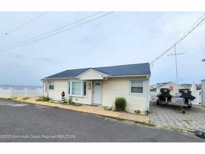 Home For Rent in Lavallette, New Jersey