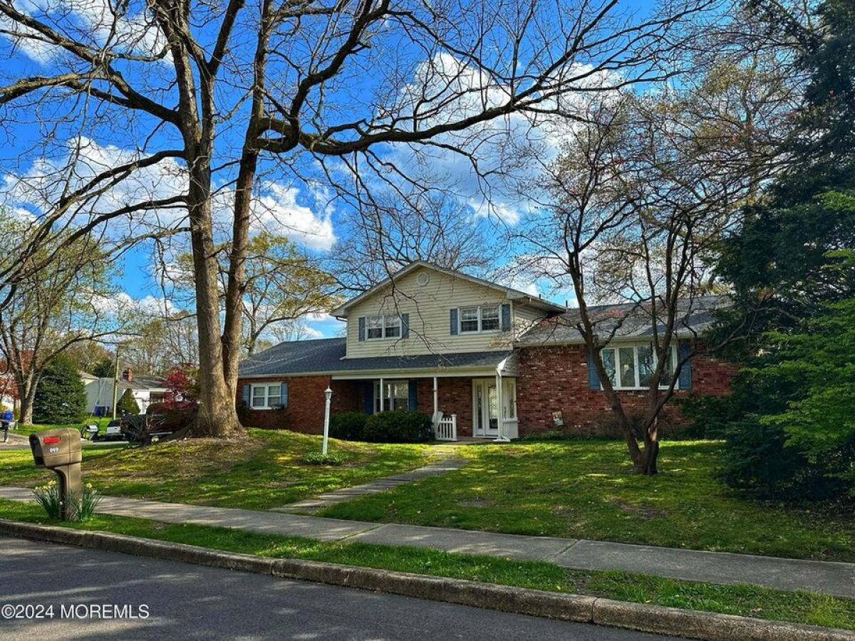 Picture of Home For Sale in Toms River, New Jersey, United States