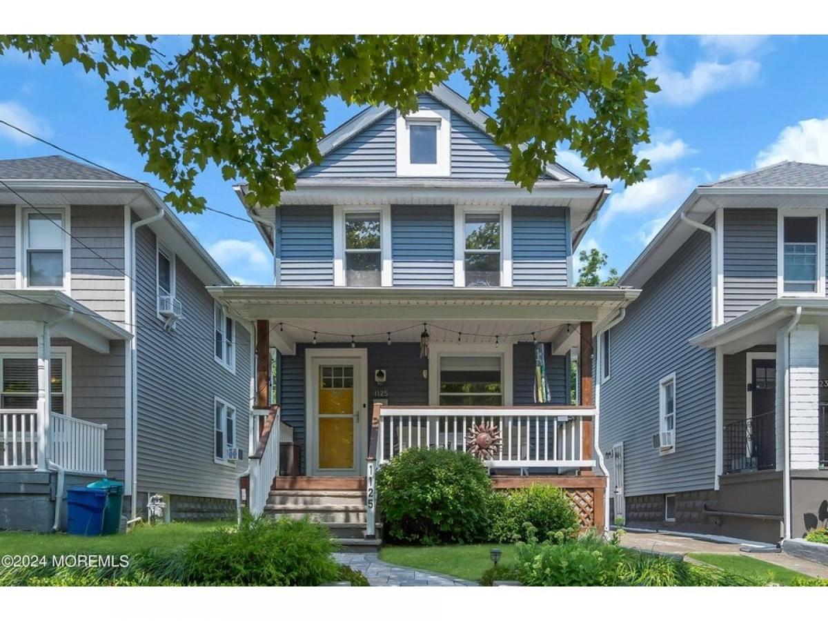 Picture of Home For Sale in Asbury Park, New Jersey, United States