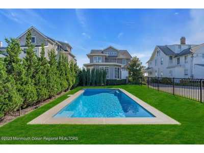 Home For Sale in Spring Lake, New Jersey