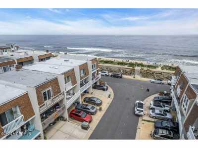 Home For Sale in Sea Bright, New Jersey