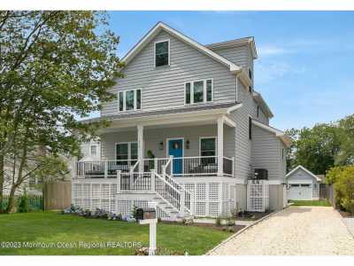 Home For Sale in Bay Head, New Jersey