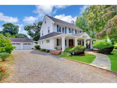 Home For Sale in Bayside, New York