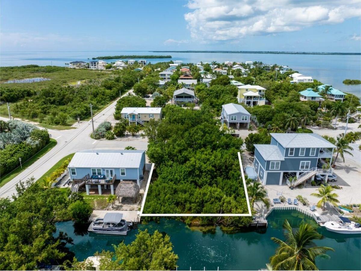 Picture of Residential Land For Sale in Cudjoe Key, Florida, United States