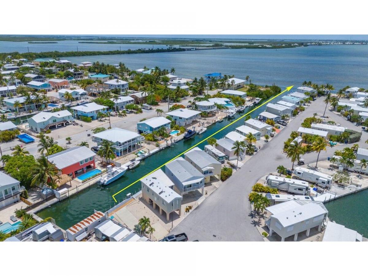 Picture of Residential Land For Sale in Cudjoe Key, Florida, United States