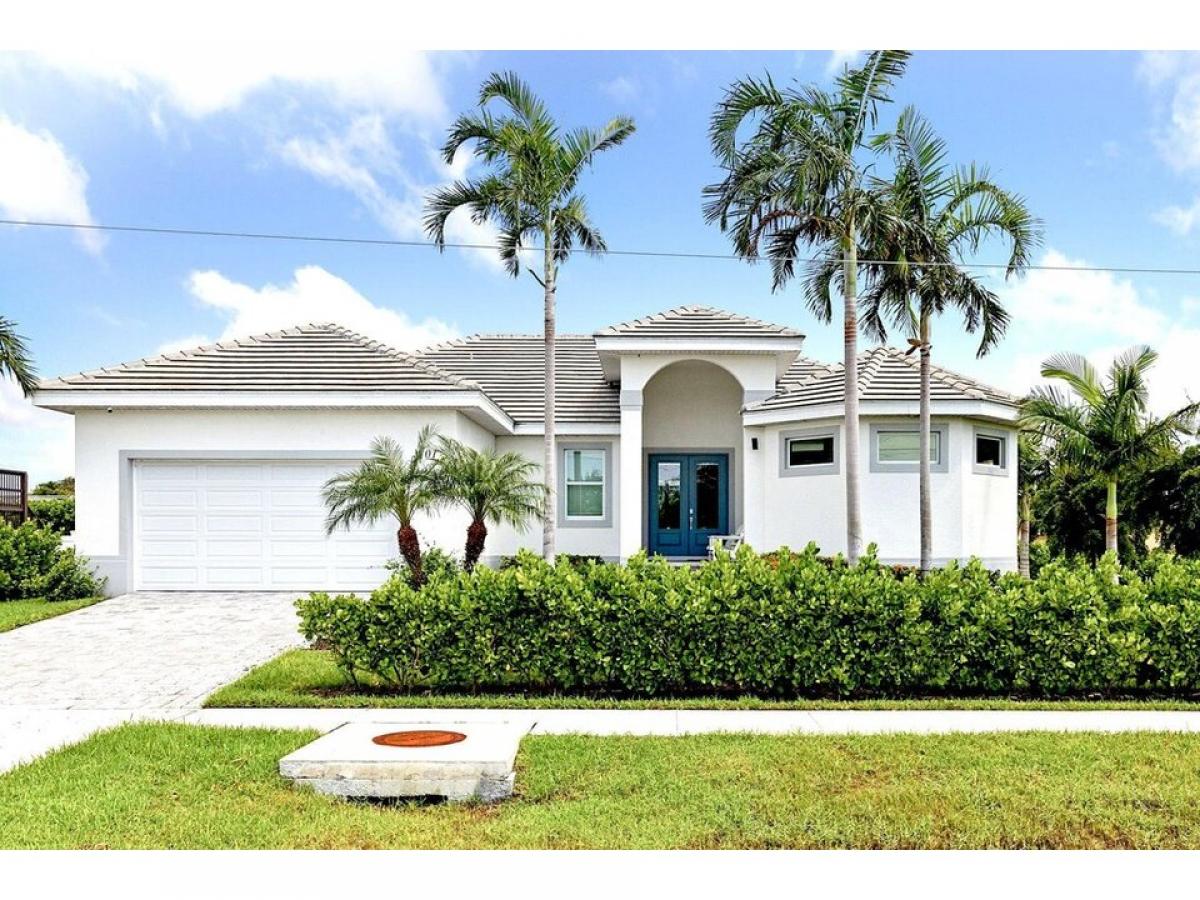 Picture of Home For Sale in Marco Island, Florida, United States