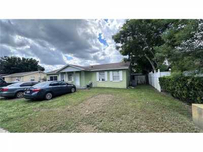 Home For Sale in Kissimmee, Florida