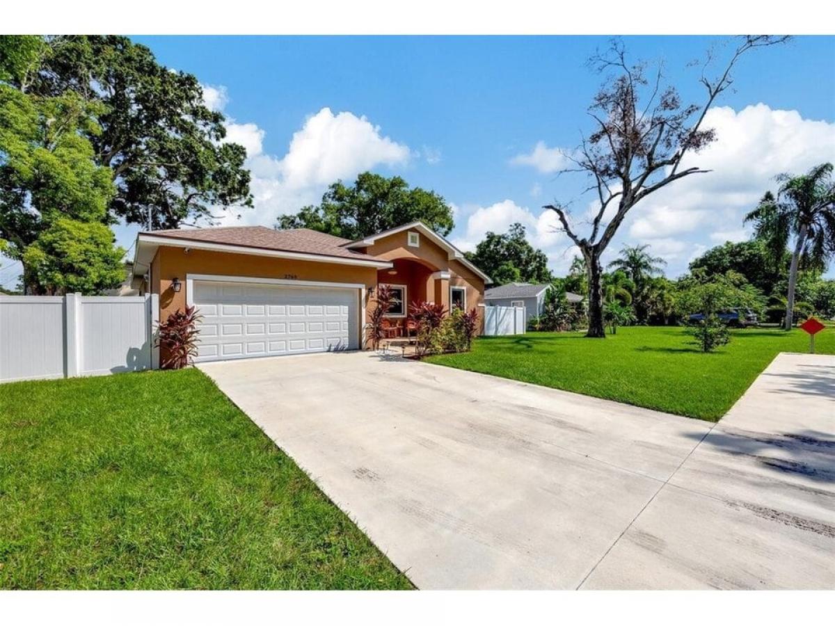 Picture of Home For Sale in Saint Petersburg, Florida, United States