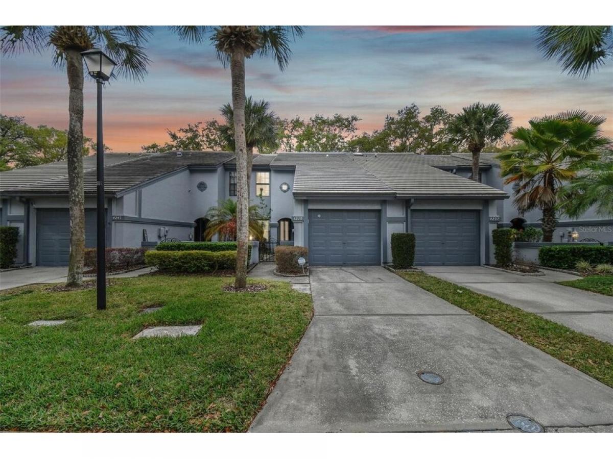 Picture of Home For Sale in Tampa, Florida, United States