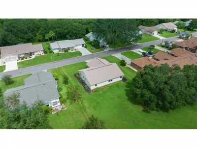 Home For Sale in Leesburg, Florida