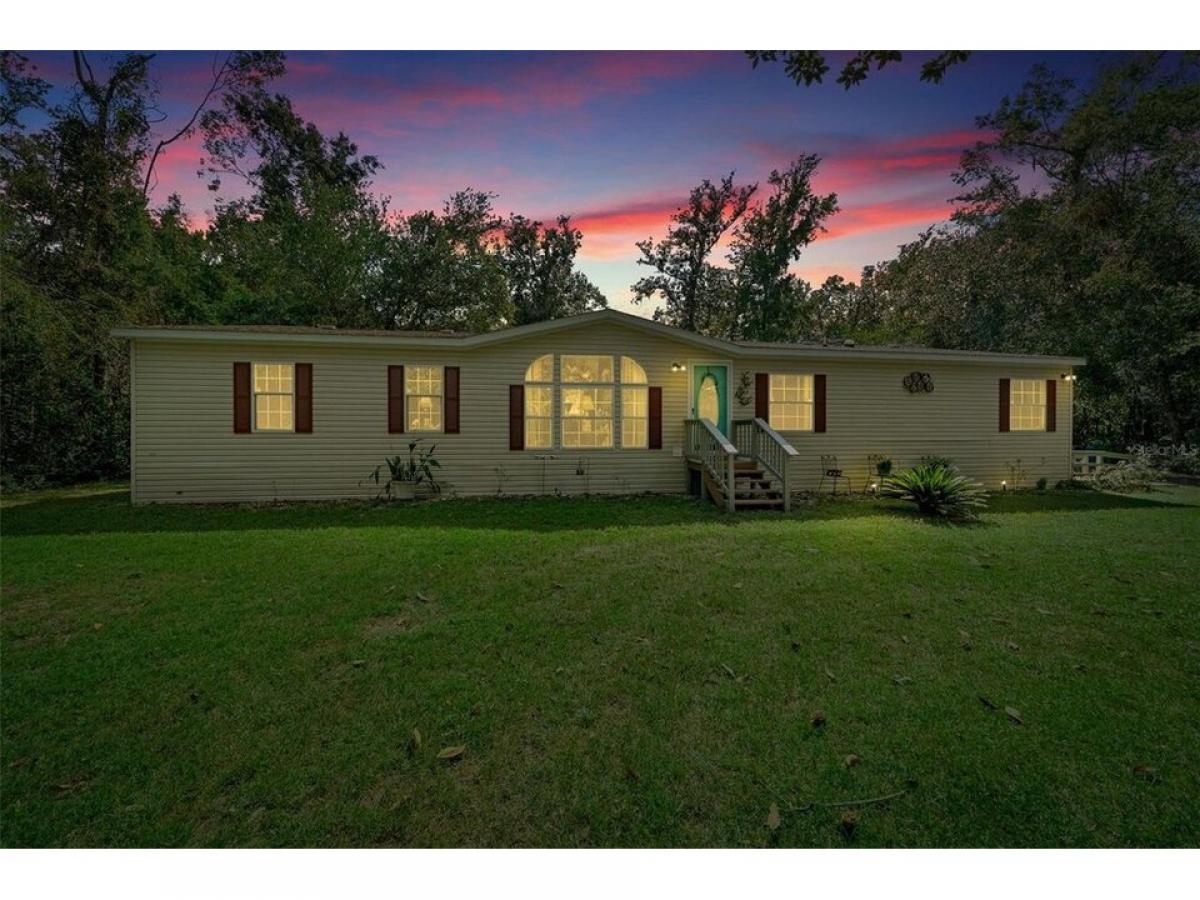 Picture of Home For Sale in Chiefland, Florida, United States