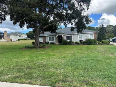 Home For Sale in Lady Lake, Florida