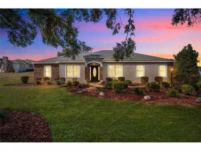 Home For Sale in Lady Lake, Florida