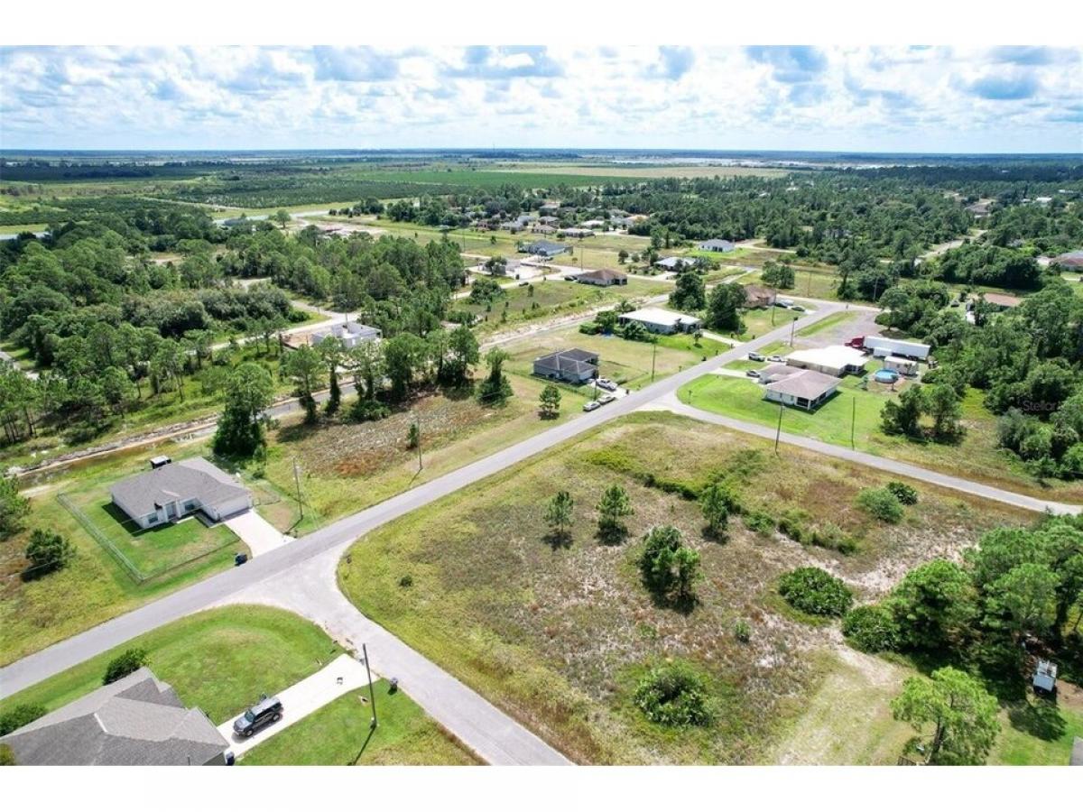 Picture of Residential Land For Sale in Lehigh Acres, Florida, United States