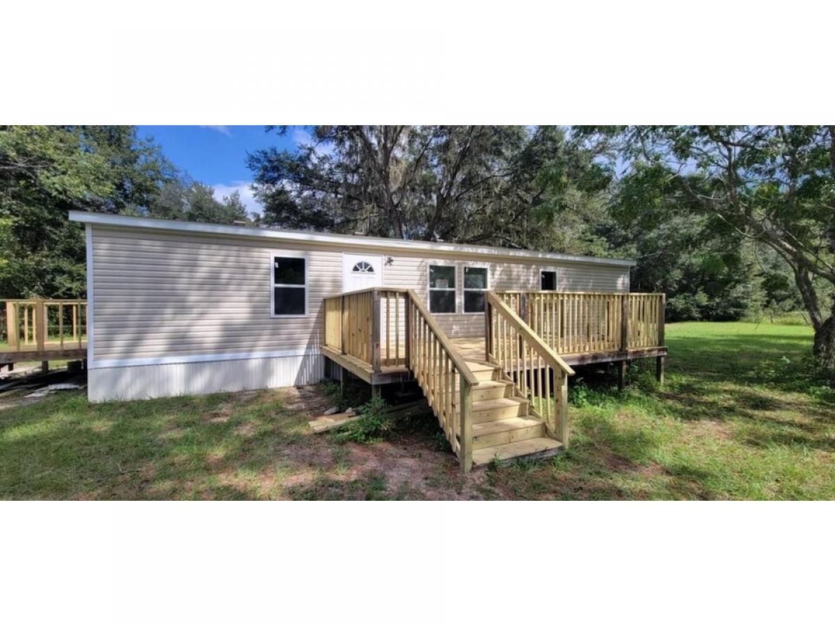 Picture of Home For Sale in Citra, Florida, United States