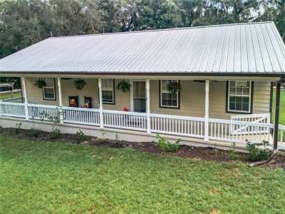 Home For Sale in Citra, Florida