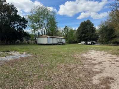 Home For Sale in Ocklawaha, Florida