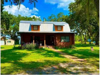 Home For Sale in Osteen, Florida