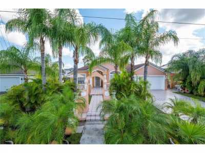 Home For Sale in Kissimmee, Florida