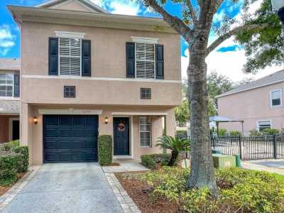 Home For Sale in Oviedo, Florida