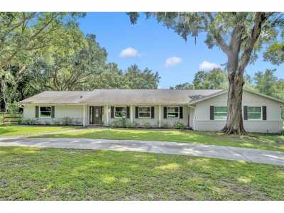 Home For Sale in Winter Springs, Florida