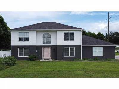 Home For Sale in Deltona, Florida