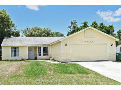 Home For Sale in Deltona, Florida