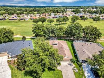 Home For Sale in Leesburg, Florida