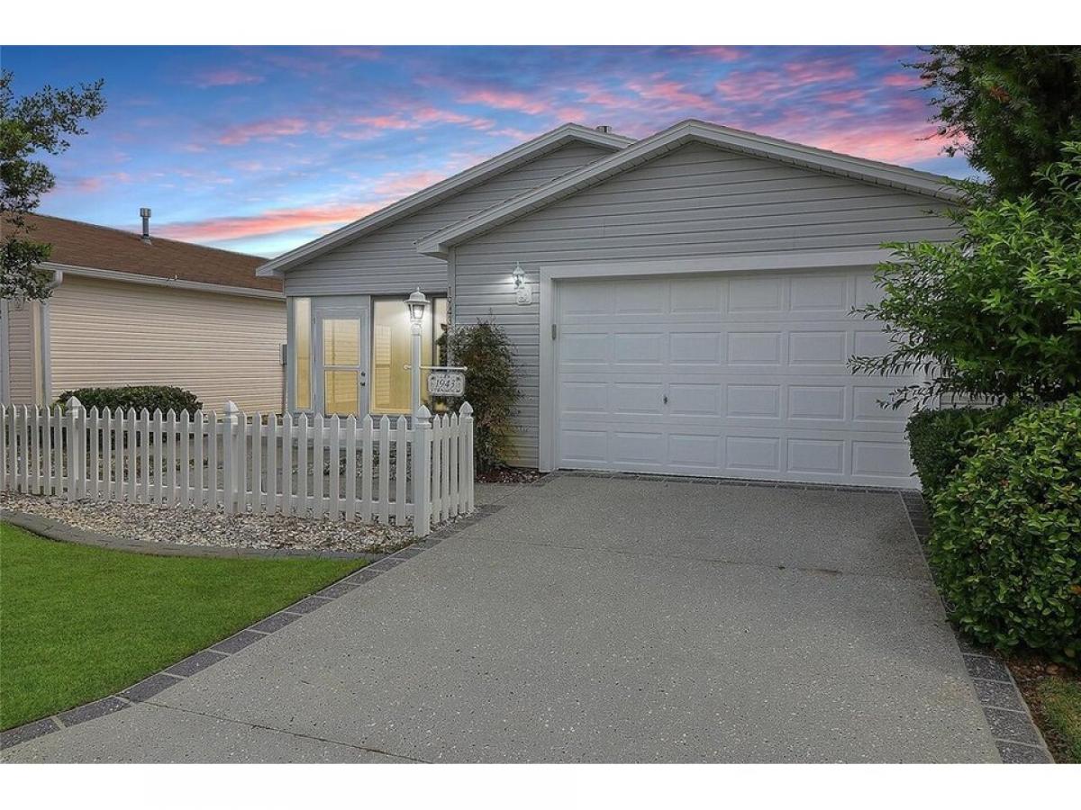 Picture of Home For Sale in The Villages, Florida, United States