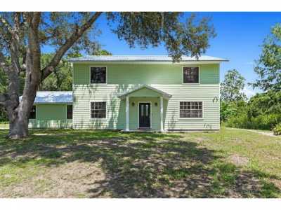 Home For Sale in Fruitland Park, Florida