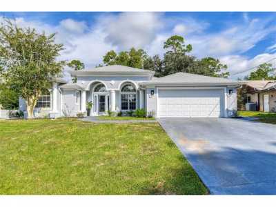 Home For Sale in Palm Coast, Florida