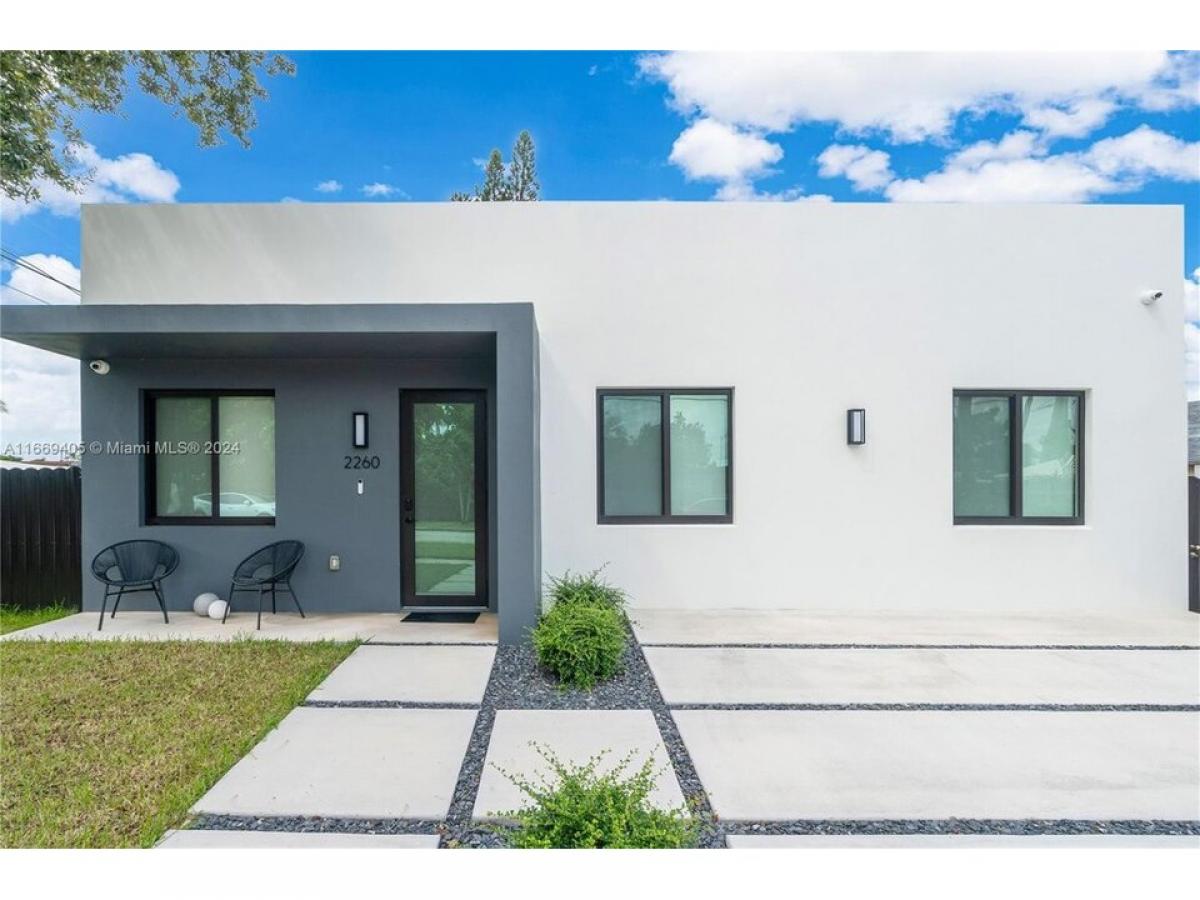 Picture of Home For Sale in Hialeah, Florida, United States