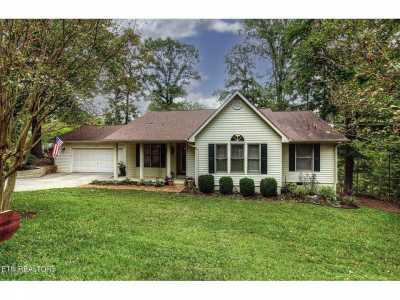 Home For Sale in Loudon, Tennessee