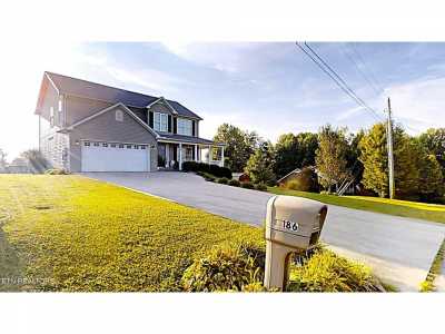 Home For Sale in Baxter, Tennessee