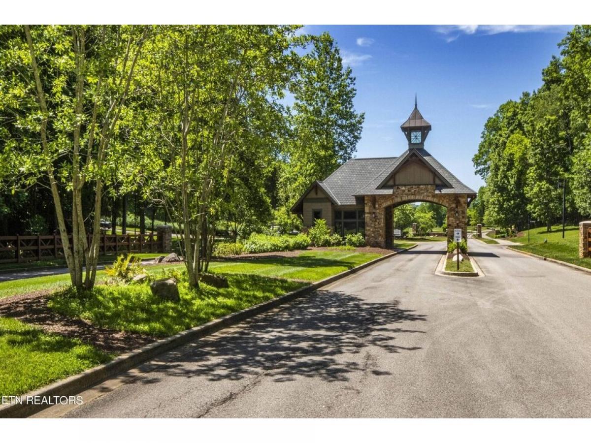 Picture of Home For Sale in Loudon, Tennessee, United States