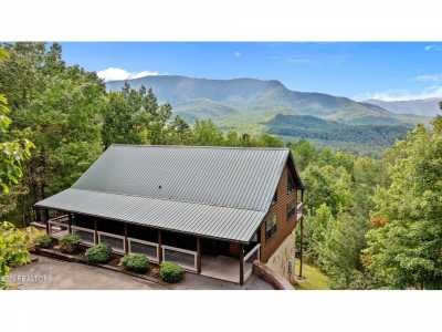 Home For Sale in Gatlinburg, Tennessee