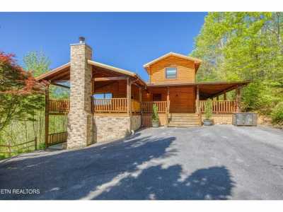 Home For Sale in Gatlinburg, Tennessee