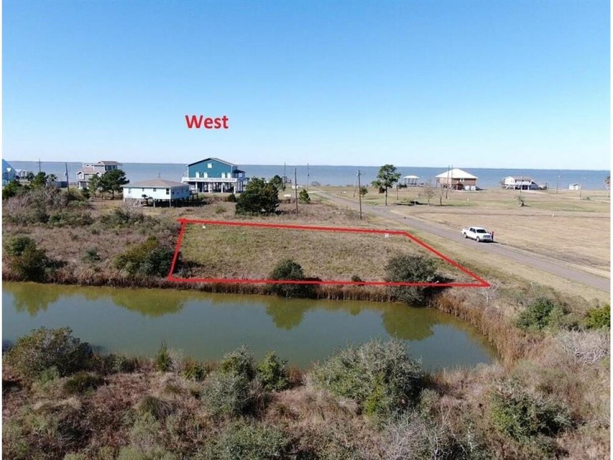 Picture of Residential Land For Sale in Smith Point, Texas, United States