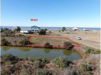 Residential Land For Sale in Smith Point, Texas