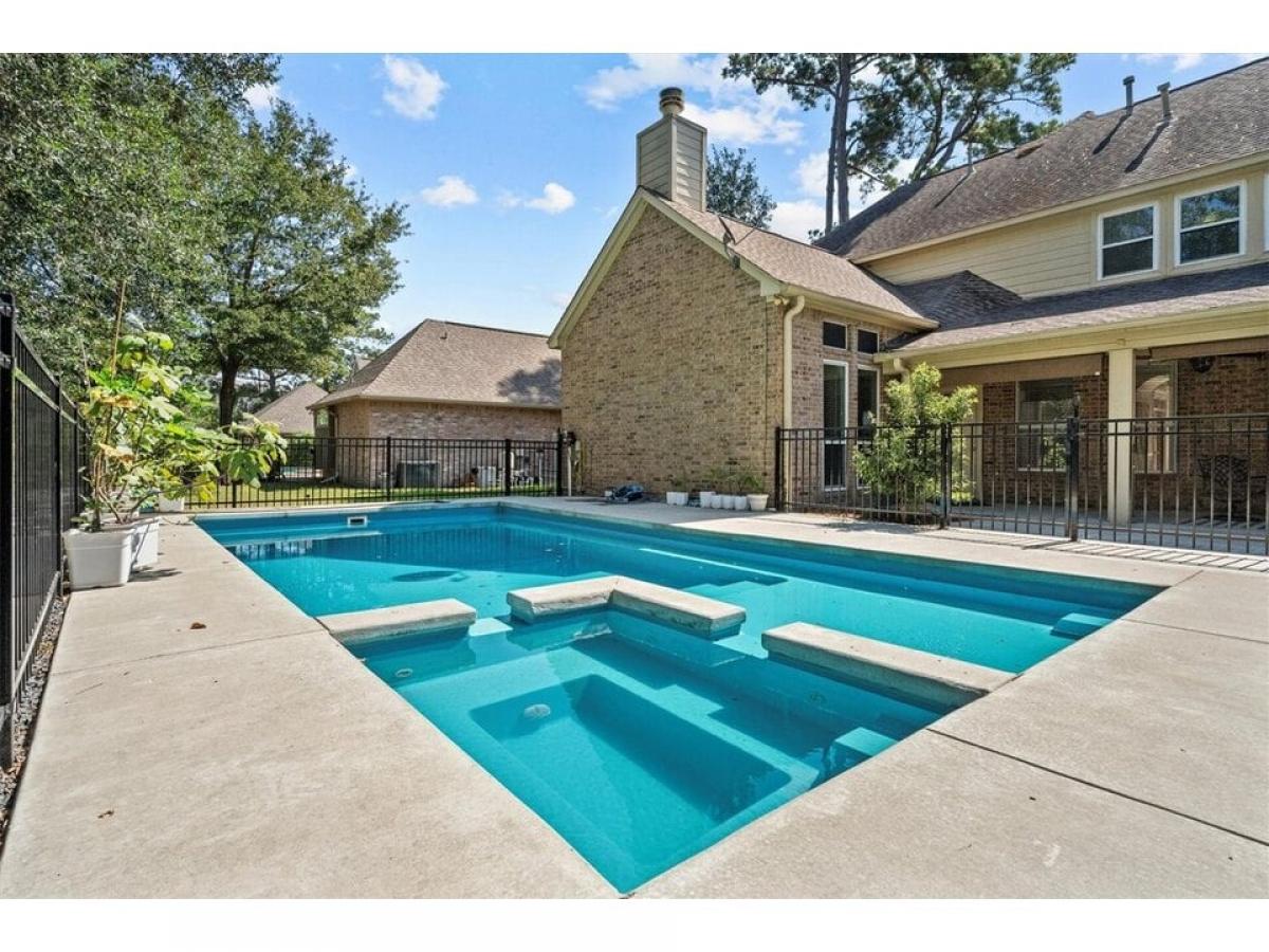 Picture of Home For Sale in Spring, Texas, United States