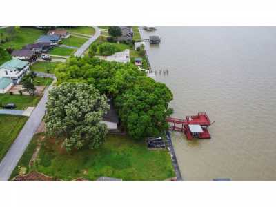 Home For Sale in Coldspring, Texas